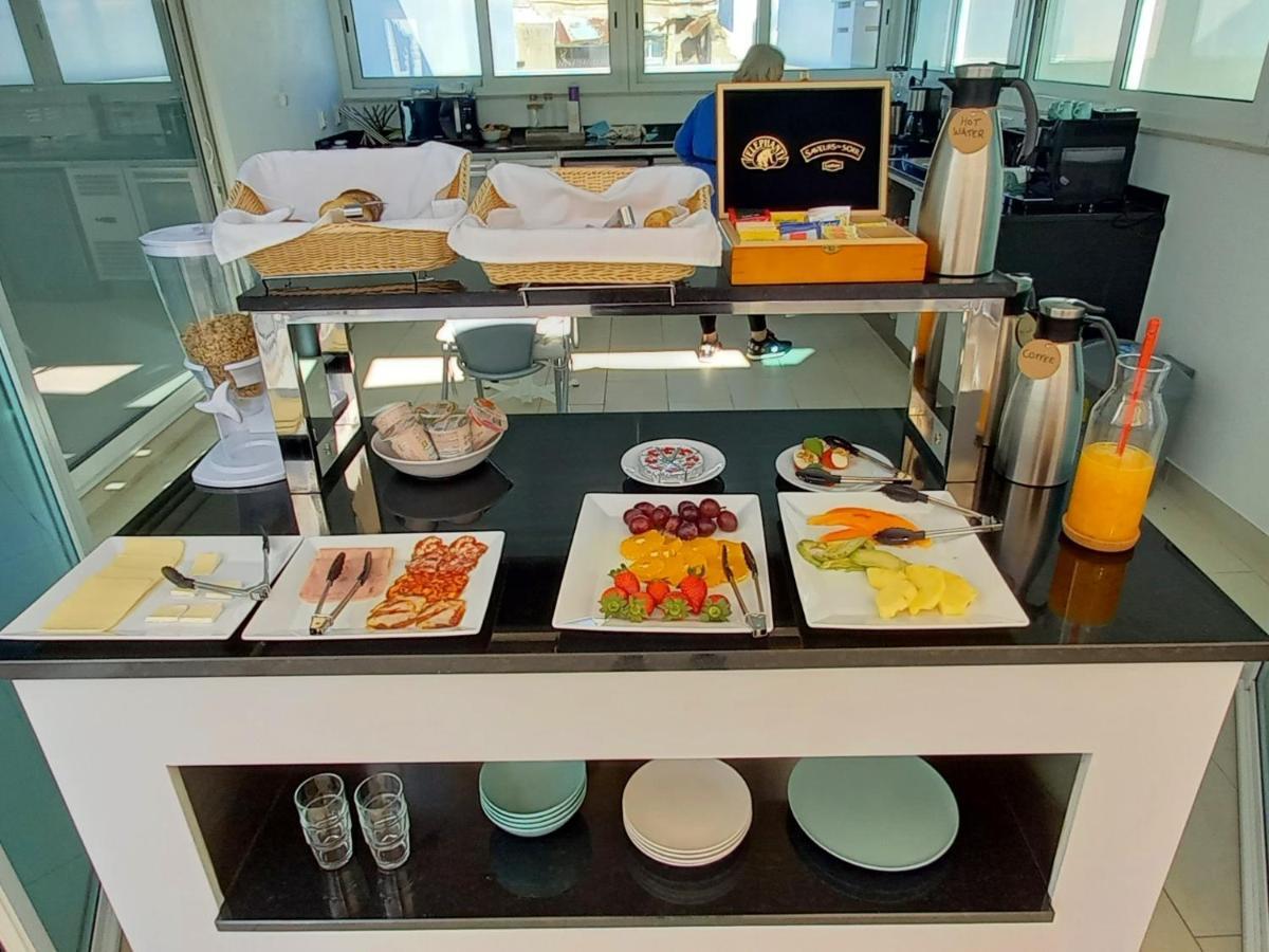 Bowen, Luxury *